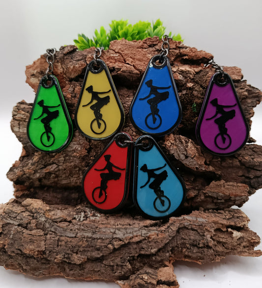 Schlüsselanhänger Einrad Frau – 3D-gedruckt, vielfältige Farben, einzigartiges Design